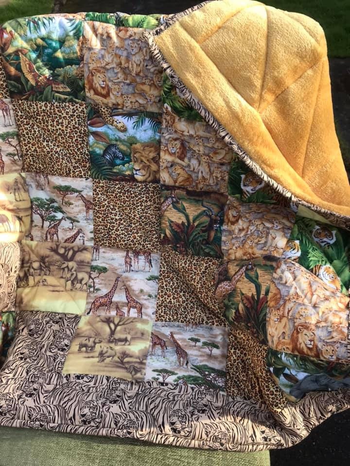 QuiltsforDreams's tweet image. safari in my #etsyshop #Handmade #patchwork #quilted throw, #safari #animals quilted onto a gold fleece, the quilt has a #tiger border etsy.me/3o6KC56 #tigers #giraffe #ukbizhour #christmascountdown #uniquegift #safariroom #safaridecor #shopsmalluk #etsyuk