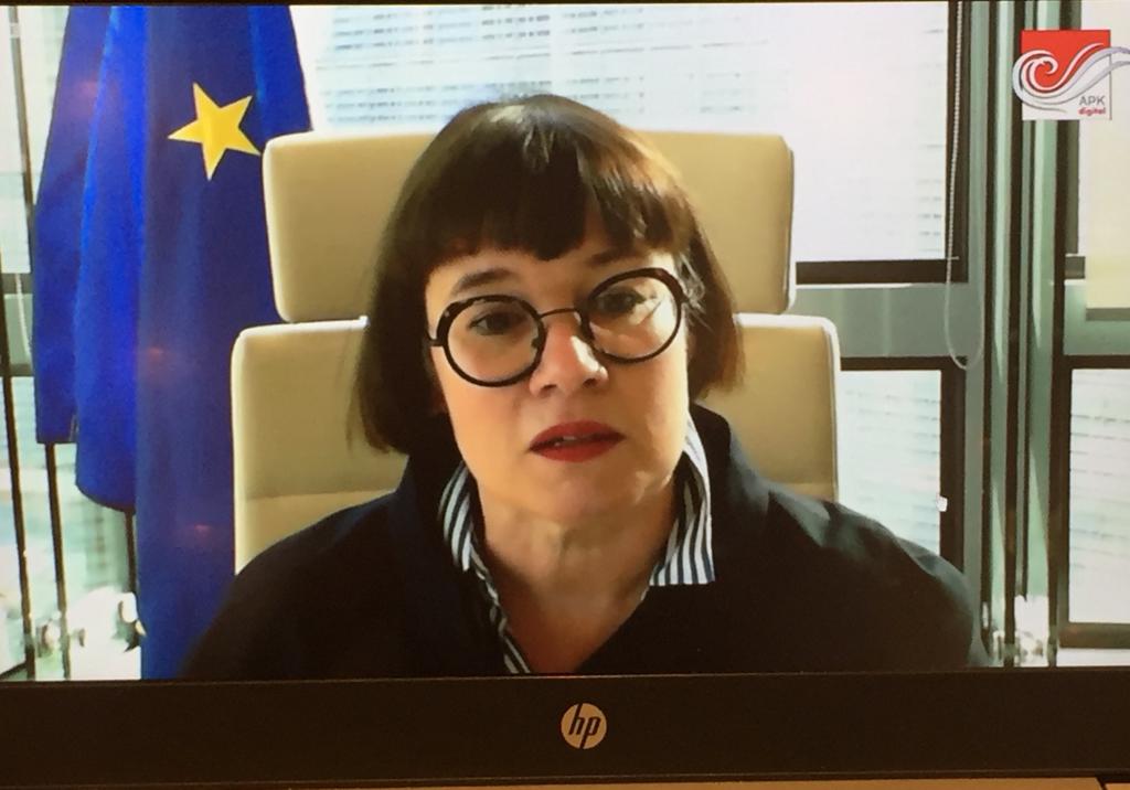 APK digital tweet media