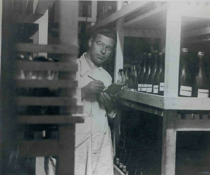 1929 yılında Süreyya Aygün' ün Türk Üniversal Anthrax aşısı1967-Virüslerin üretildiği doku Kültürü (Dünyada ilk kez süreeya tahsin aygün tarafından bulunmuştur1931 yılından itibaren 1996 yılına kadar tetanoz ve difteri aşıları üretilmiştir.