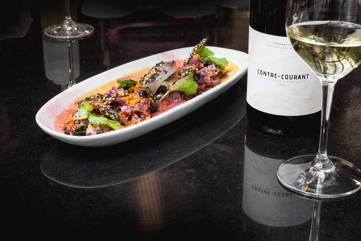 La #semainedugoût nous a permis  d'explorer de nouvelles saveurs ! 😉👨‍🍳
Nous sommes partis à la découverte du #restaurant #Canopée pour un #accordmetsetvin tartare de thon rouge avec le #Muscadet #ContreCourant, on valide totalement !
#Nantes