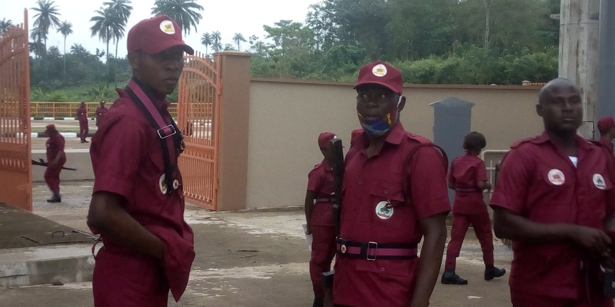 AbiodunBorisade's tweet photo. #JKF2At2
#Security
#TangoWhisky

#Ekiti calling #Amotekun!

Preparatory Activities in check for the official flag off #EkitiAmotekun Corps by His Excellency, Governor #Fayemi @ekitistategov @kfayemi

Event #Thread here.

#Tangolive
#sorosoke247
#sorosoke
#Nigeria
#aBetterNigeria https://t.co/1jlc737lcd