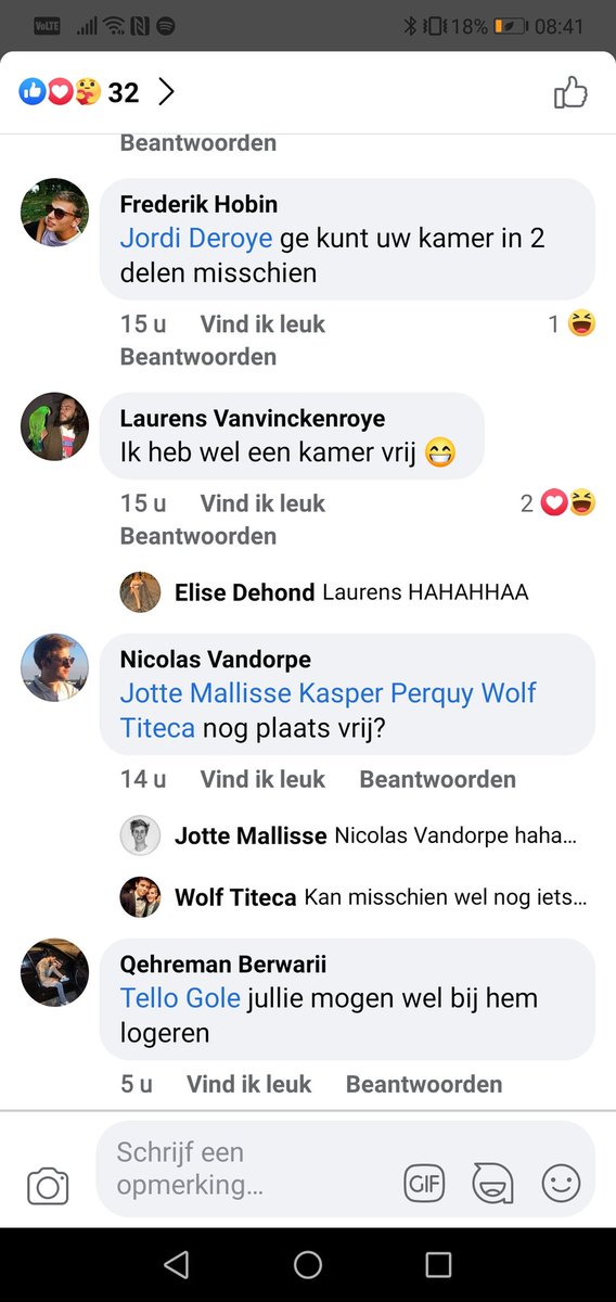 chickhickzz's tweet photo. Ma effe??? Hoe onrespectvol is dit? Die meisjes zoeken, ZOALS IEDEREEN IN DIE GROEP, gewoon een kot en introduceren zichzelf met foto's. En al die mannen moeten daar weer opspringen als aasgieren? Tgaat hier om een kot doe fucking normaal
(staat openbaar dus heb niet geblurd) https://t.co/DCzstQAykL