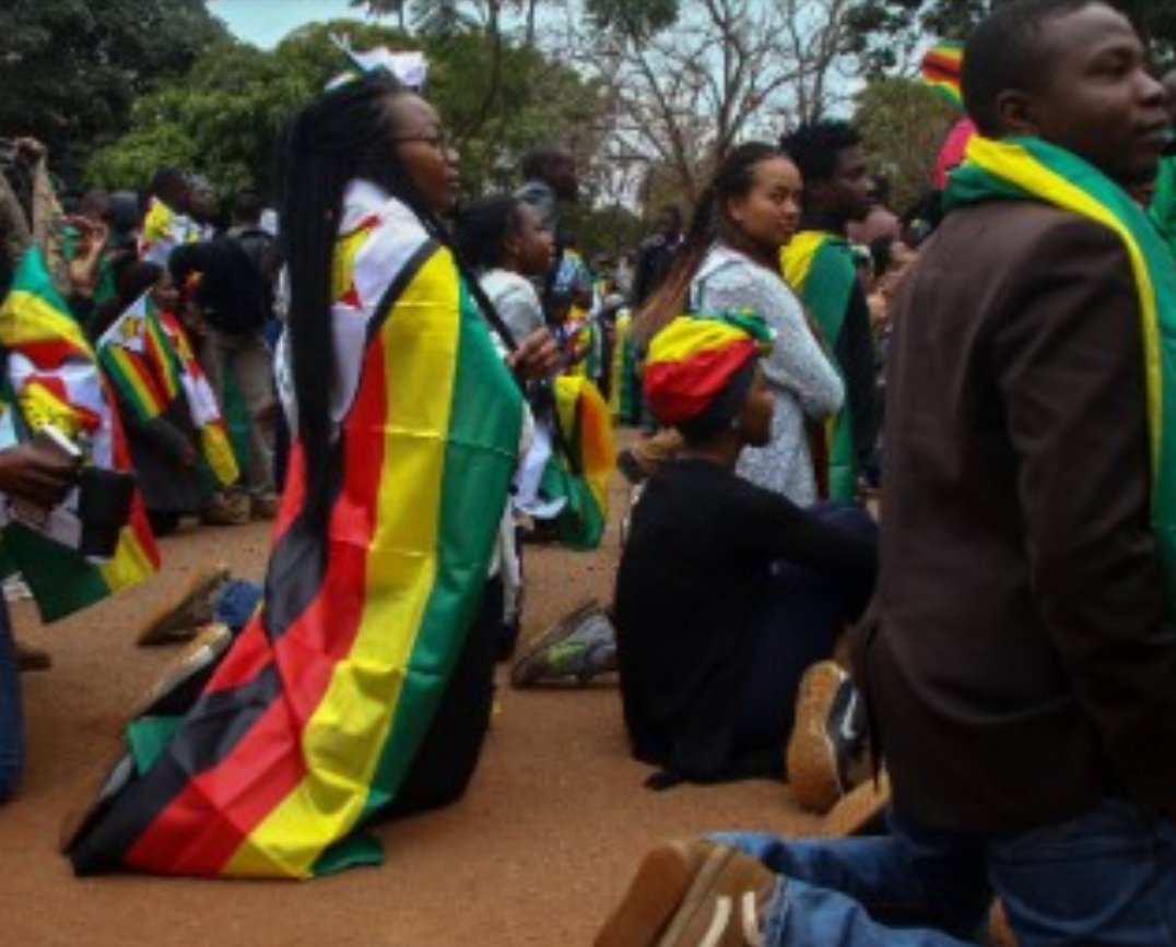 Remember the time Zimbabweans celebrated their flag to a point where the Govt had to pass a law banning us wearing our OWN national flag?

Musanyeperwe.

Zimbabweans love Zimbabwe. #ThisFlag❤🇿🇼