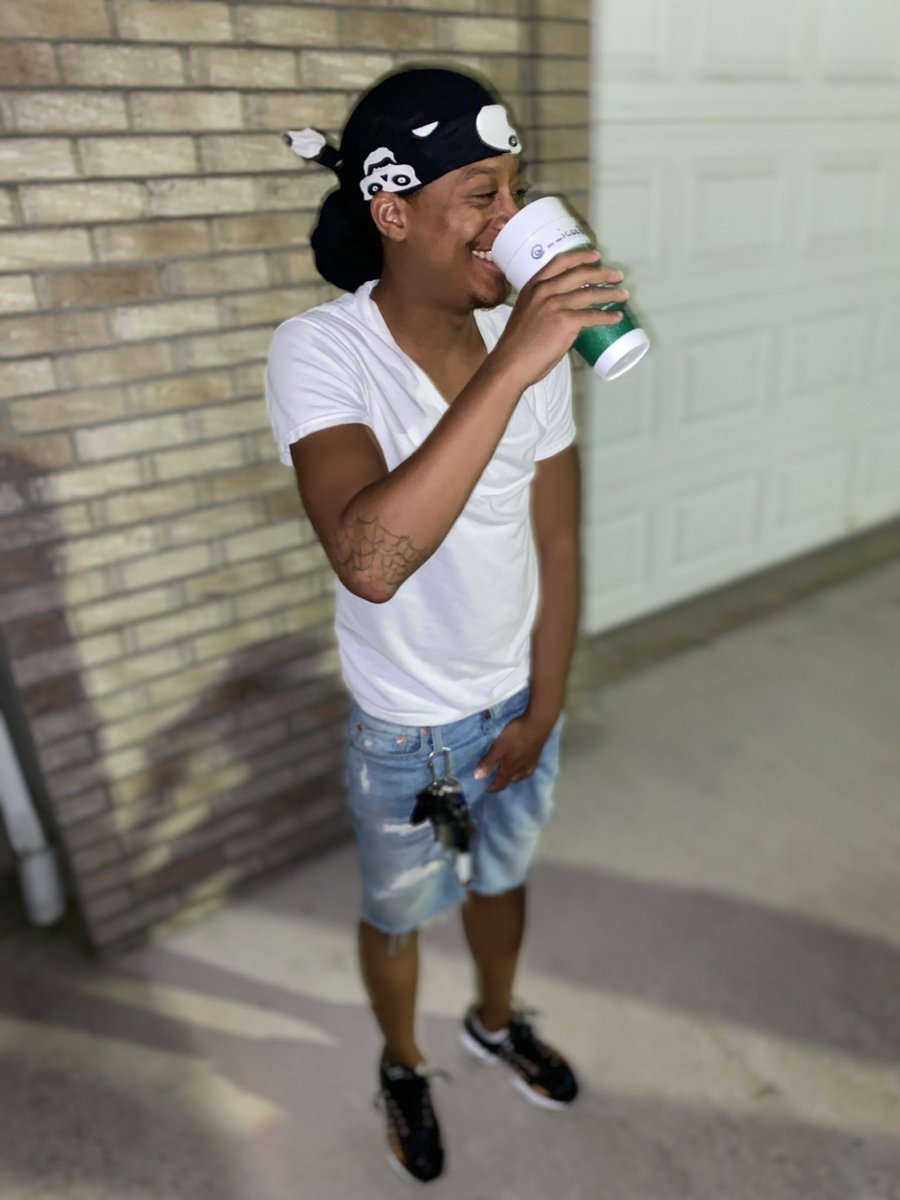 __iceeb's tweet image. 