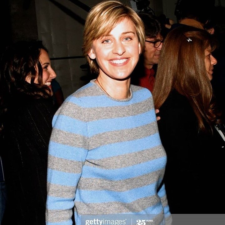 JiyaBothra's tweet photo. @peopleschoice #whyiamfan @TheEllenShow she is adorable kind sweet whenever I see ellen my whole day goes good I love her soo muc. Ellen runs 24/7 in my mind and she makes everyone happy and comfortable #loveellen #ellen #pca https://t.co/majfRUmNyd