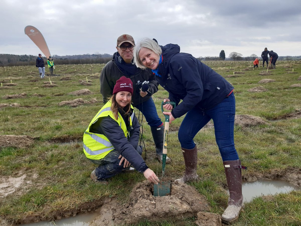 An exciting day to be working in conservation as @woodlandtrust launches #BigClimateFightback - aimed at getting 50m trees in the ground in 5 years. Trees are warriors in the battle against #climatechange. Join the campaign and make a difference
 buff.ly/2B5qdWN