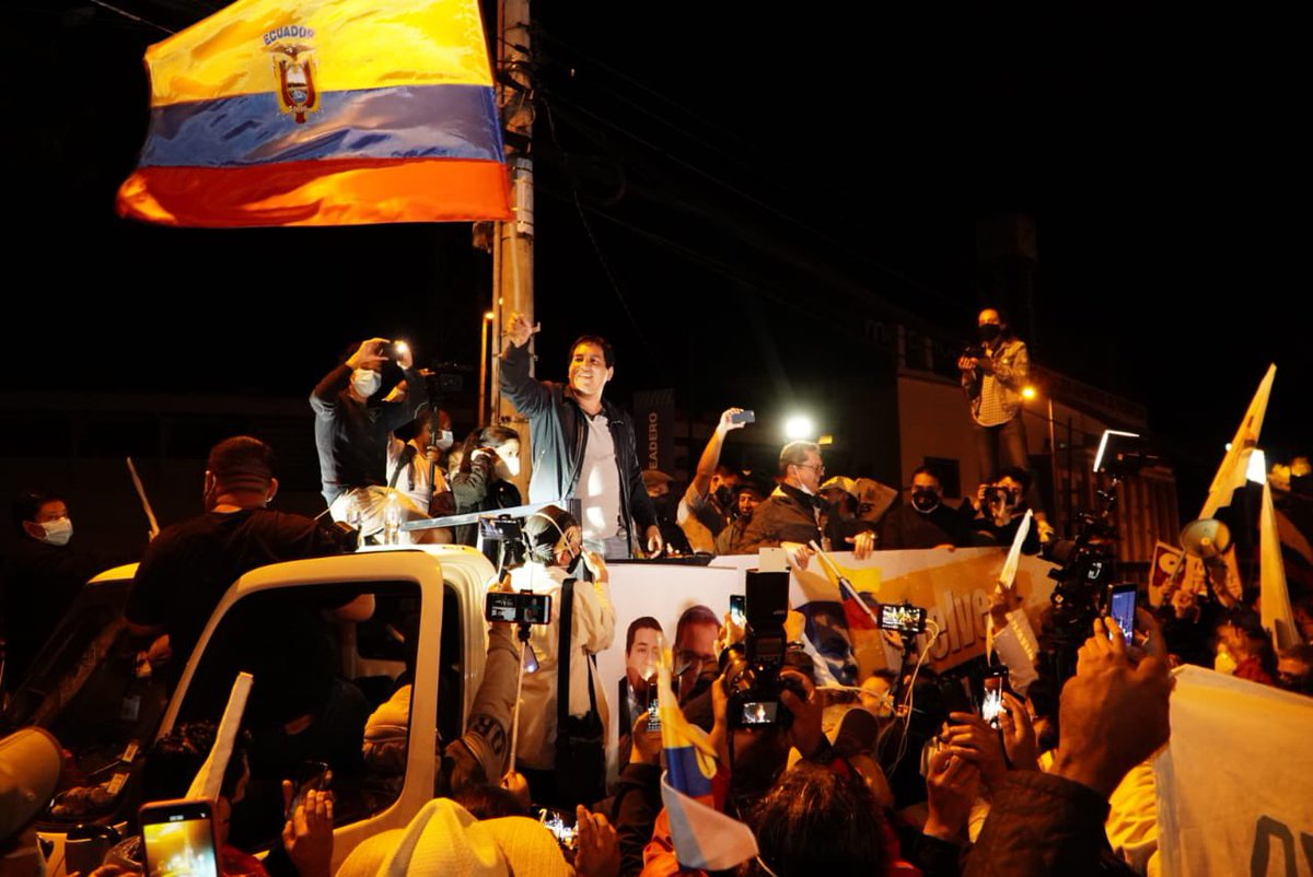 MashiRafael's tweet photo. 🔴🔴🔴
18 de octubre 2020, día histórico para el progresismo:
Barrimos en Bolivia, y fracasaron en su intento de eliminar al binomio de la esperanza en Ecuador.
“Renacerá mi pueblo de su ruina, y pagarán su culpa los traidores”.
¡Hasta la victoria siempre! https://t.co/zoN1tZw4Rd