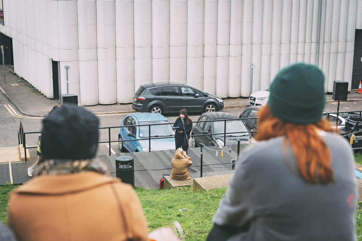 FstoneFringe's tweet photo. Nico Dunsbee, the creator of The Antidiary: Writing For Our Times reading contributions from the performance plinth in Payers Park. 

Photos by @joshmcmxci #FolkestonePlinth @CreativeFstone https://t.co/smngNUnD0m