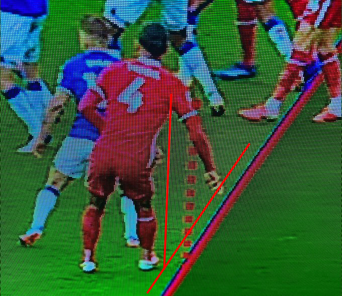 So, to explain just how much of a difference the handball law change has made, here's both decisions calculated to last season's "armpit" rule. Both Mane and Van Dijk well onside. (Not official images of course)