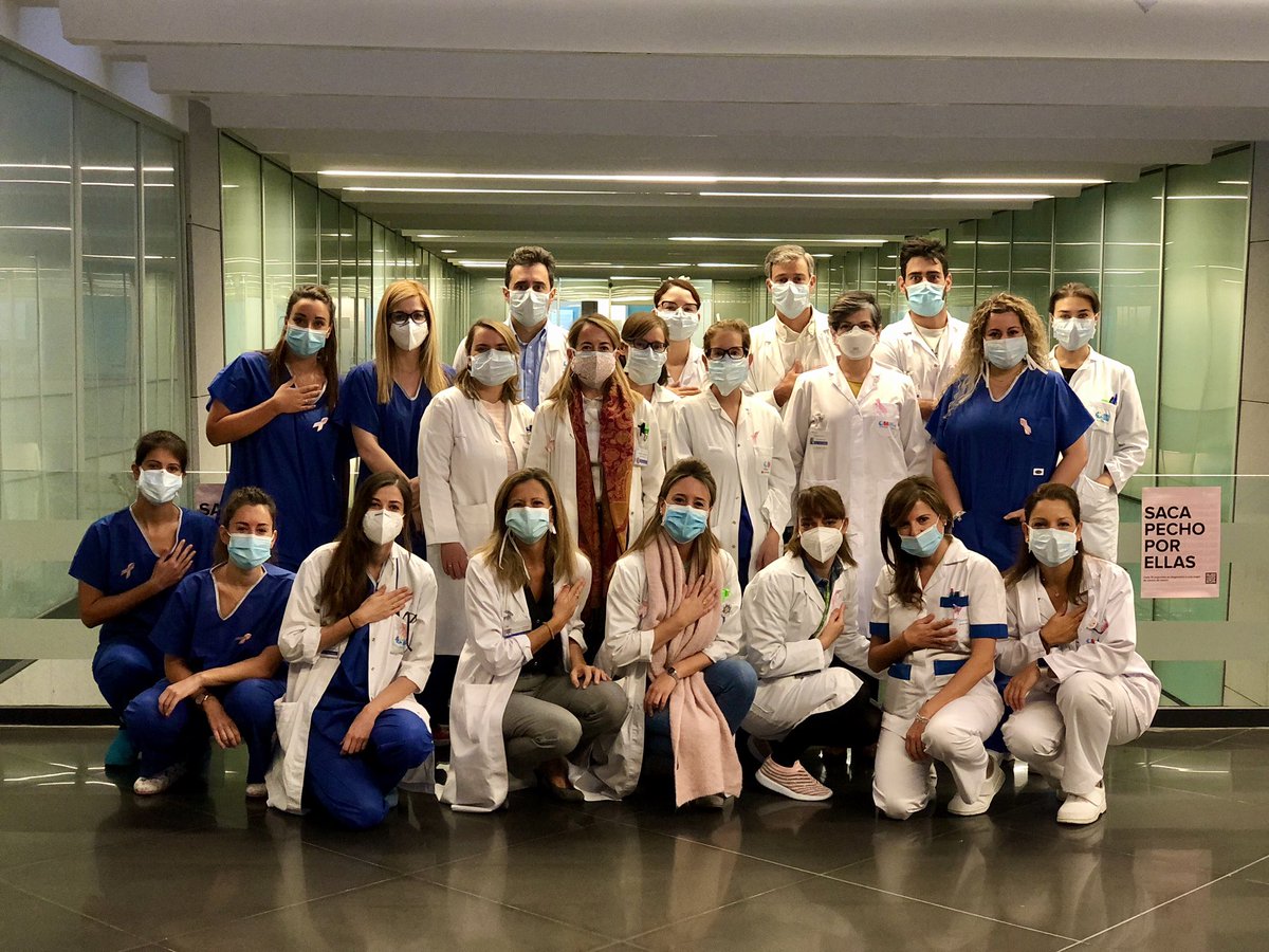 #DiaMundialdelCancerdeMama  desde el <a href="/Hosp_Villalba/">Hospital de Villalba</a>. Este año más que nunca os recordamos la importancia de la autoexploración mamaria para la detección precoz del #CancerDeMama. Muchas mujeres este año no han podido realizar sus controles por la pandemia.