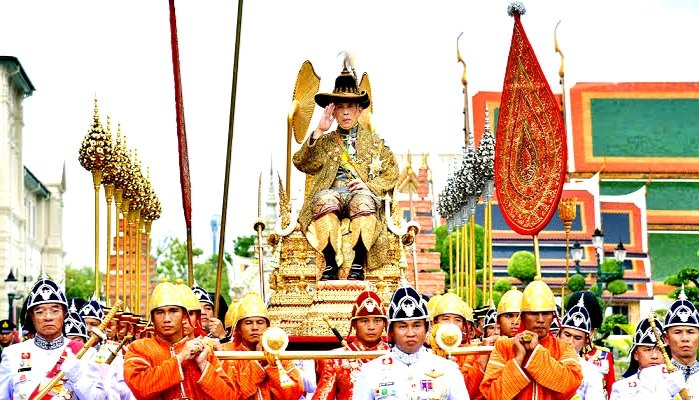 newartsaharat1's tweet photo. ⭕ ขอพระองค์ทรงพระเจริญยิ่งยืนนาน ⭕
☆ พระบาทสมเด็จพระเจ้าอยู่หัวมหาวชิราลงกรณ บดินทรเทพยวรางกูร พระองค์ท่าน ร.๑๐
#เรารักสถาบันพระมหากษัตริย์ ราชวงศ์จักรี
#ราษฎรไทยใต้ร่มพระบารมี https://t.co/OslKqiex69