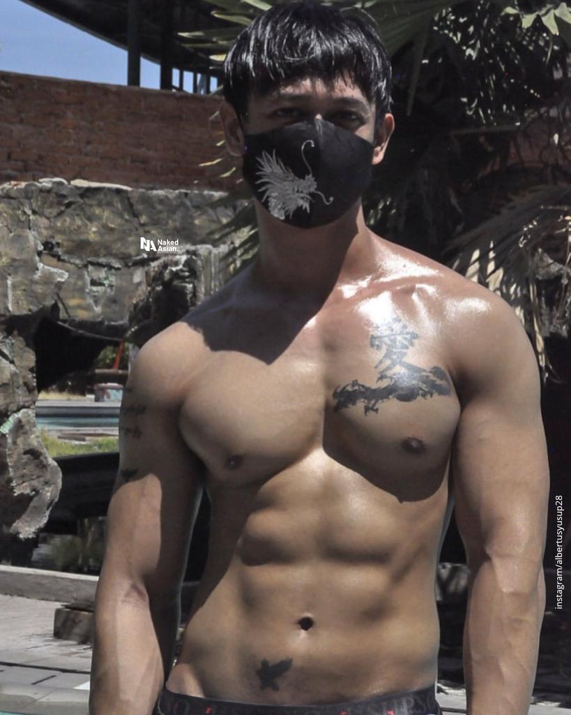 nakedasianphoto's tweet photo. @nakedasian1 @nakedasian2 @theplay_boyz @play_asian
.
#nakedasian #nakedasian1 #nakedasian2 #naked #asian #abs #gay #shirtless #handsome #shirtlessasian #shirtlessboys #shirtlessmen #thaiguy #thaicuteguy #shirtlesshunk #shirtlessboyid #shirtlessmodel #shirtlesspinoy  #asianguy https://t.co/CvJsFJAMDN