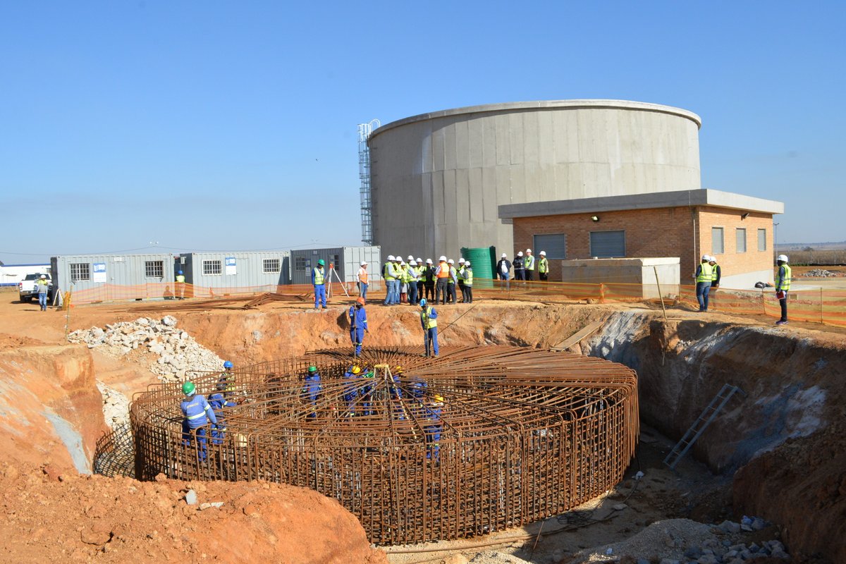 In response to the #waterCrisis <a href="/City_Ekurhuleni/">CITY OF EKURHULENI</a> is in the process of building 20 reservoirs in this term of office which are set to be completed by mid to end next year. This is part of the City’s plans to safeguard nature’s precious resource water. #CoEworks  #EveryDropCounts