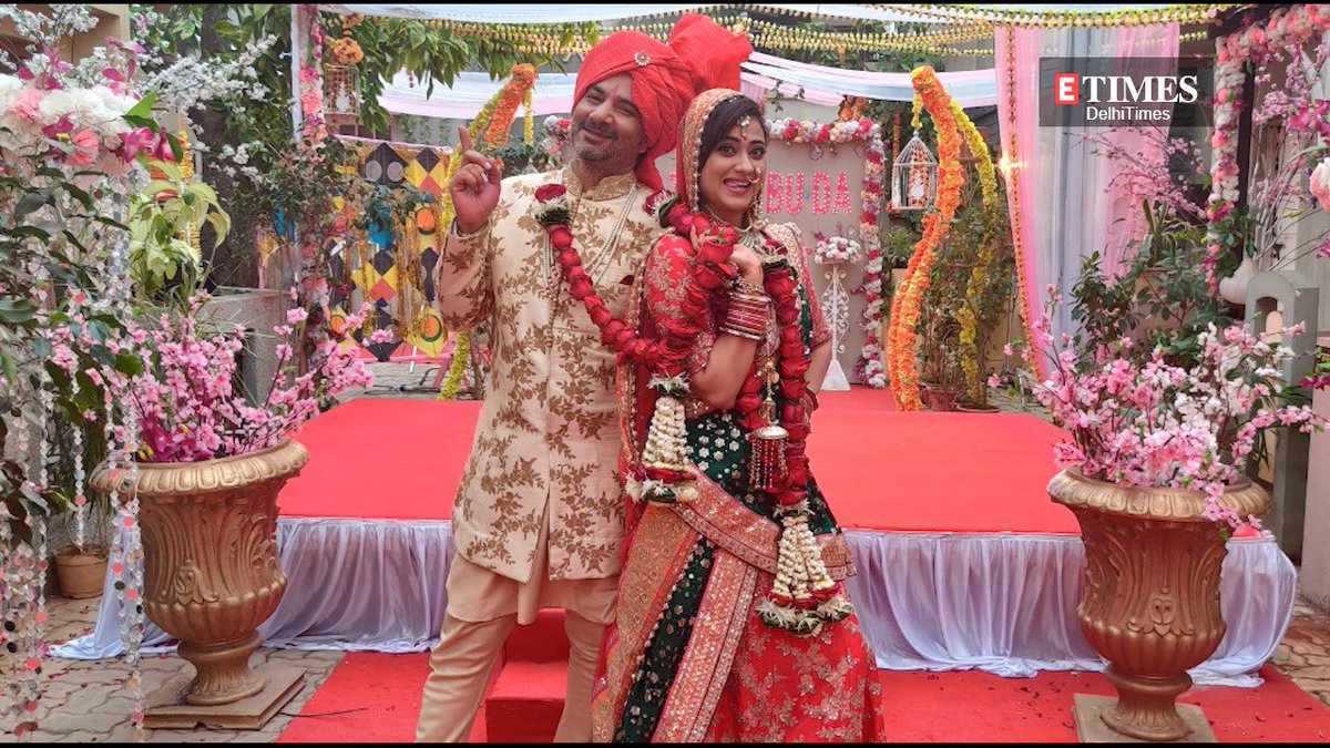 DelhiTimesTweet's tweet photo. #Amneet will finally tie the knot in #TV show #MereDadKiDulhan.
"Amneet’s wedding is certainly the highlight of the show," says #ShwetaTiwari 

@varunbadola7 https://t.co/ogyWuQMrLg