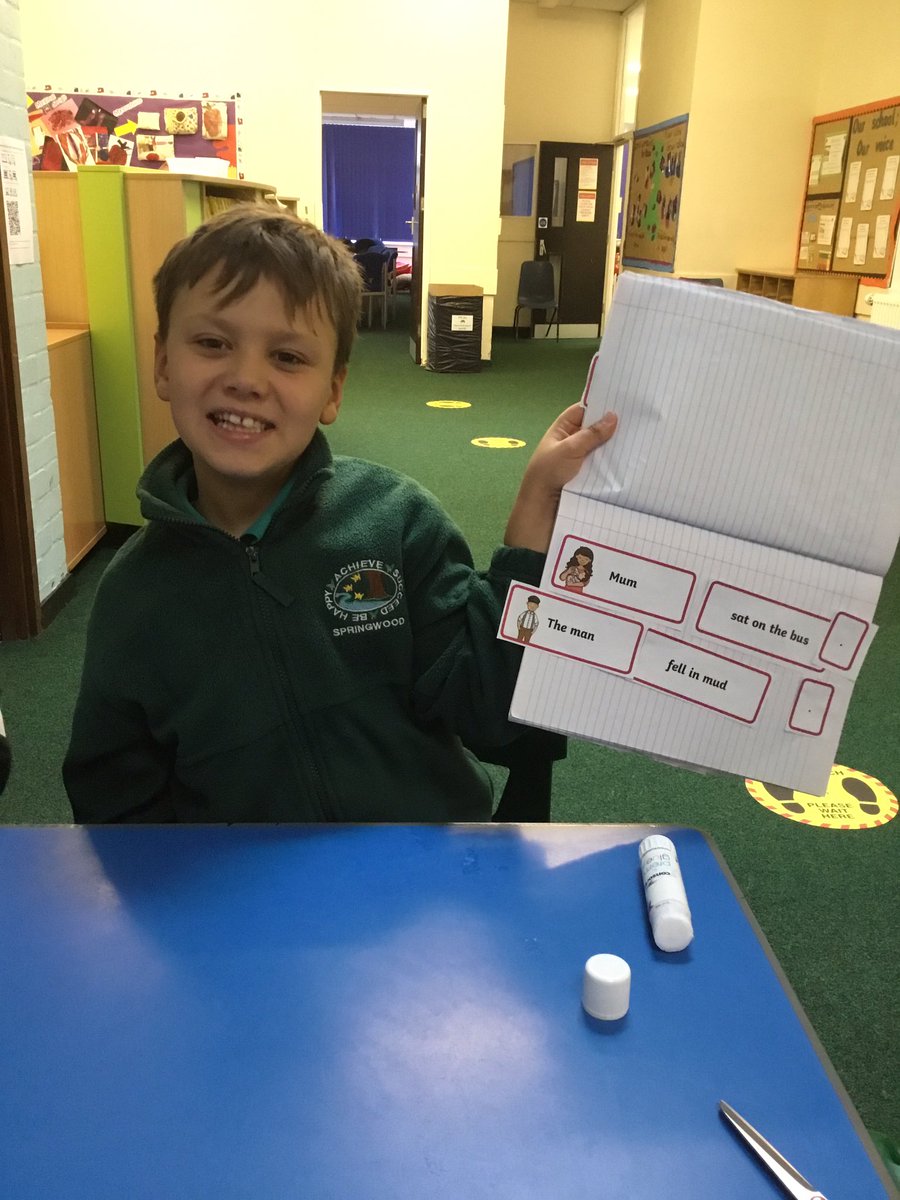 Springwood_Prm's tweet image. #springHarlech are learning to unjumble sentences during their intervention group this morning.