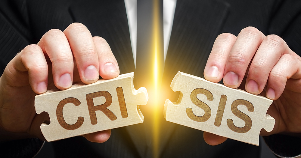 Krizde 3 tip girişim türü vardır. Krizde iflas edenler, krizi atlatıp yoluna devam edenler, krizi fırsat olarak görüp buna adapte olarak daha güçlenen girişimler. Görünen o ki iş odağınız kadar yönetim stratejinizin bütünü başarıyı getiriyor. Zoom buna çok iyi örnek değil mi?