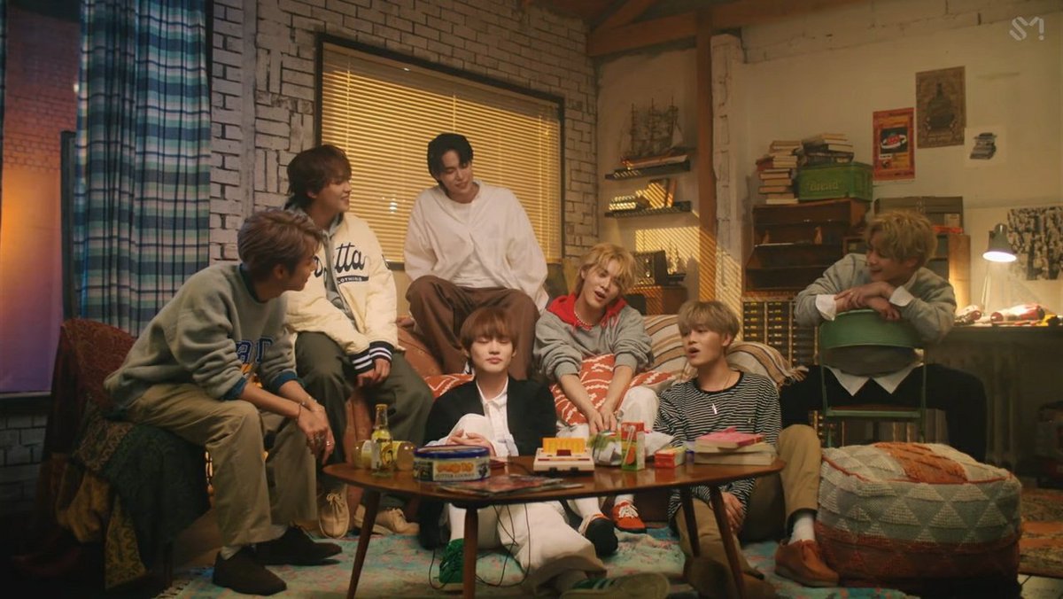 juyonify's tweet image. coming home                     from home
for winter                             for autumn