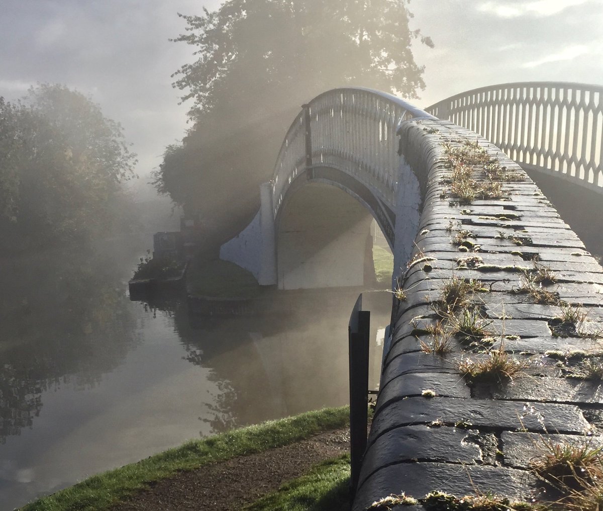 A beautiful shot of the Grand Union Canal at Braunston to start the week, captured by our local volunteer David Lee.
#LifesBetterByWater