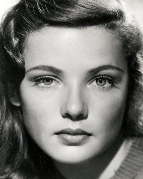 PALOMITERO's tweet photo. Hoy celebramos la festividad de santa #Laura. ¿Y cuál es el personaje más carismático del cine de nombre homónimo? #LauraHunt, al que dio vida #GeneTierney en 🍿Laura🍿, la impecable película de cine negro del camaleónico Otto Preminger. ¿Os acordáis?
📽️https://t.co/HT3nZl8OPY📽️ https://t.co/KjN6WWZBBu