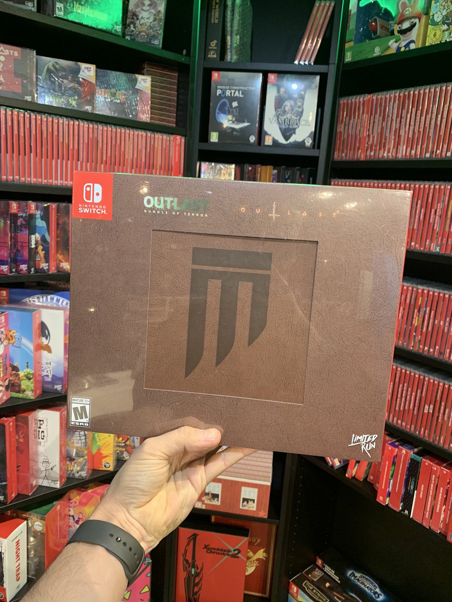 CollectorVault's tweet photo. New arrivals: gottem! #nintendoswitch #limitedrungames #outlast #murkoff briefcase edition ππ Happy! Was eyeballing that one for quite a while. #ps3 #ff #finalfantasy #superman #gamecheating #ps2 #ps4 #gamemuseum #gamecollecting #gamecollectors #retrogaming #retrogames https://t.co/GeoBp1tyHX