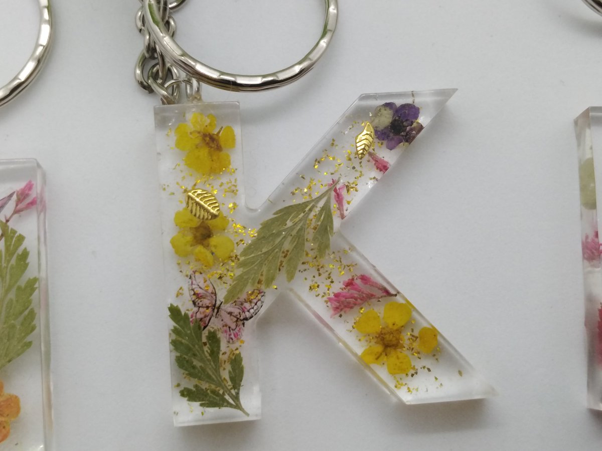 KarenBloomfie17's tweet image. COMING TO STORE!! at KarensPastTime.etsy.com
Personalised keychain
#alphabet #personalisedkeychain #letters #Christmas #giftforher #resincraft