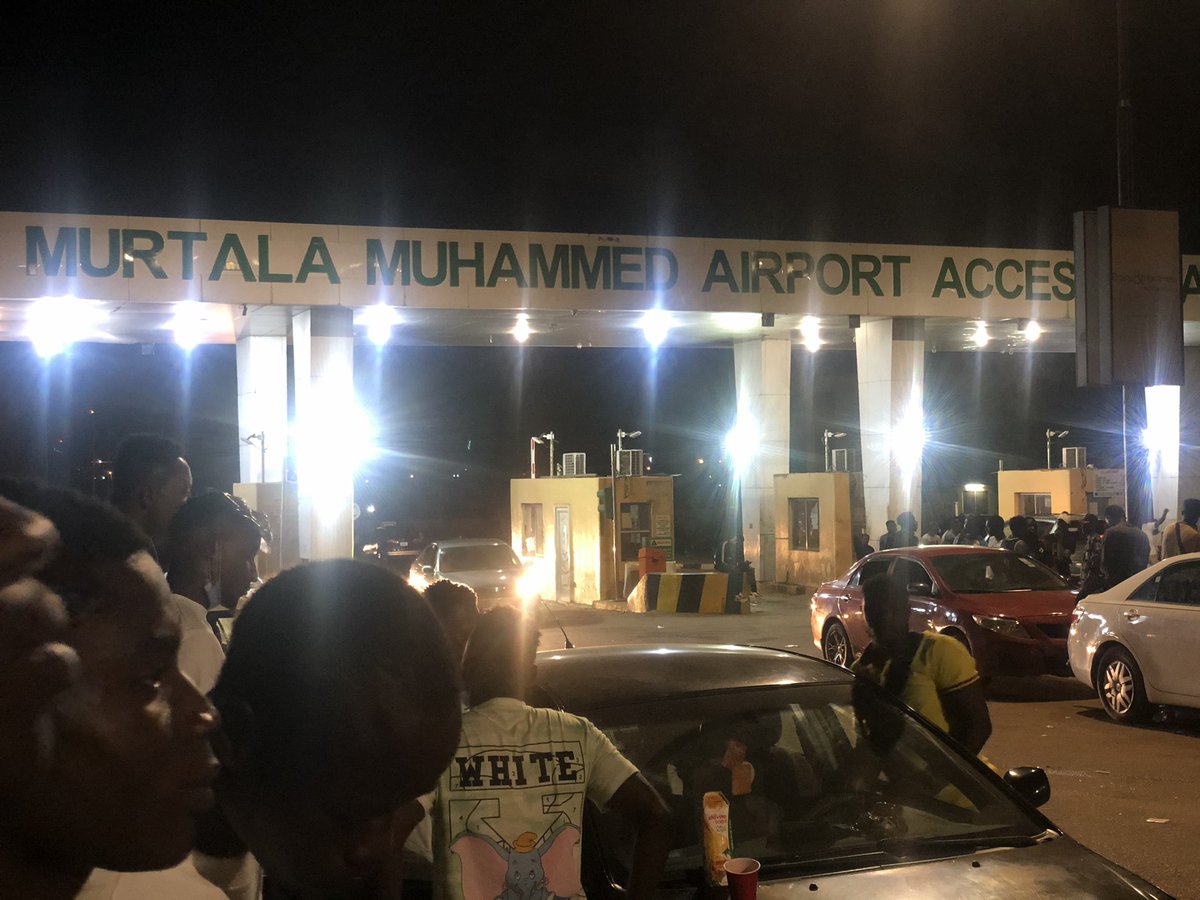 Psalmwelltee's tweet image. Where una Dey naaaa.??#MM2lockdown #ENDSARSNOTREFORM