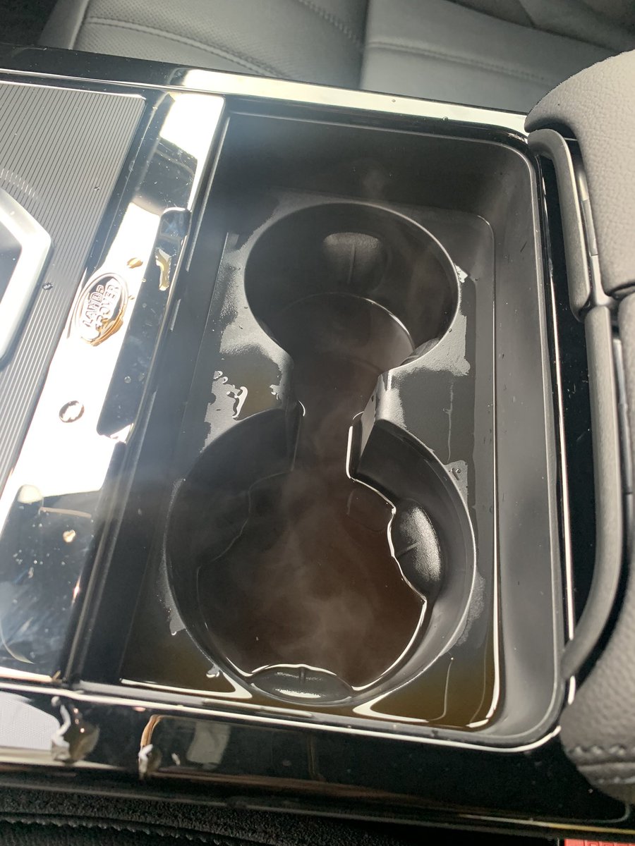 Michelle78Simmo's tweet image. Thanks @CostaCoffee, went through drive through for a coffee, cup had a whole in it, so now my brand new Range Rover stinks of coffee