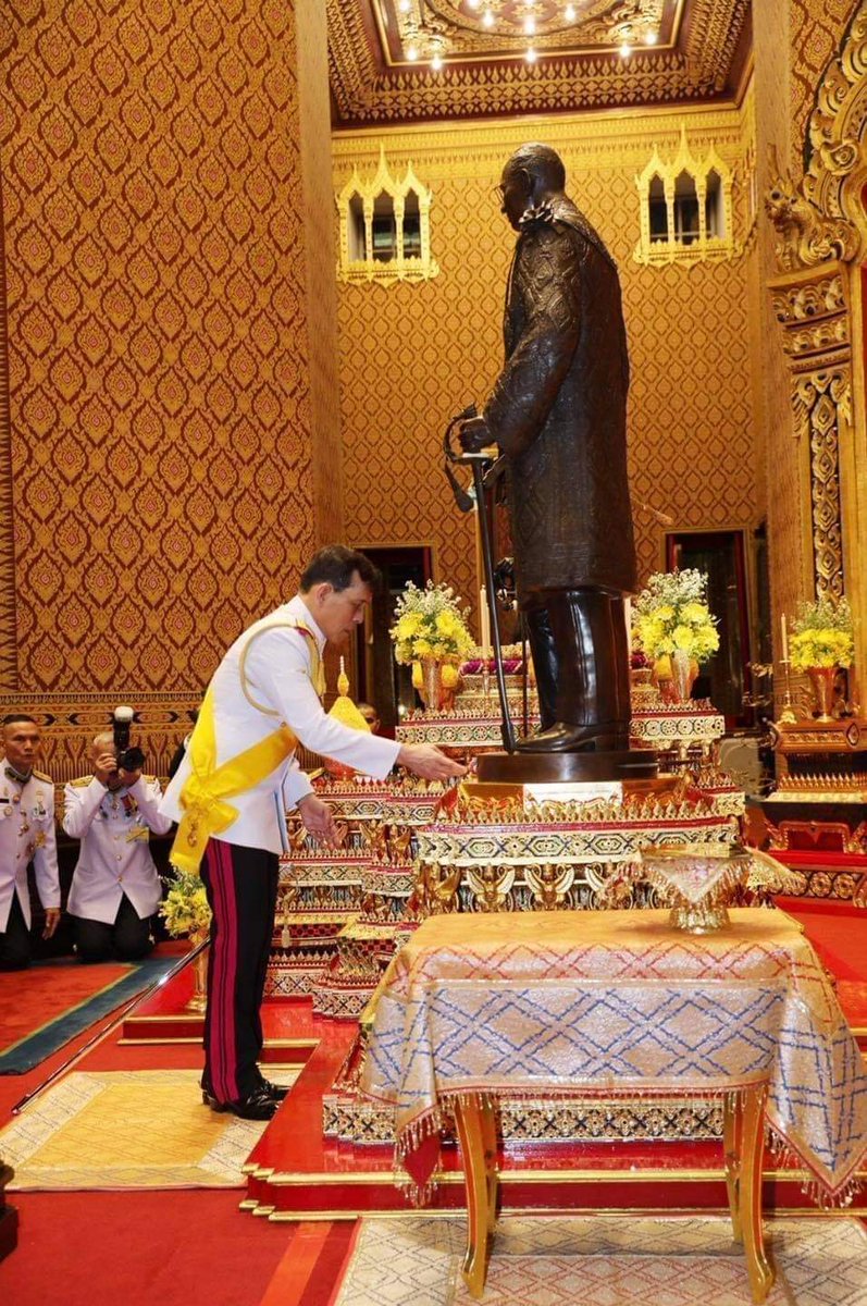 apiwatwiboon's tweet photo. ขอพระองค์ทรงพระเจริญ🙏🇹🇭

#ราษฎรไทยใต้ร่มพระบารมี https://t.co/DiBjNlKGVK