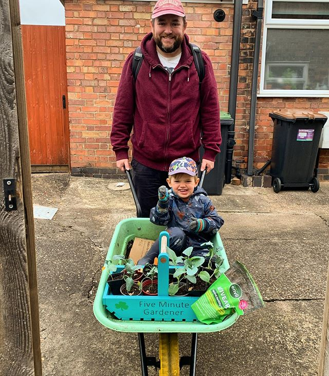 Have you prepared your beds for next year yet? Improve your soil quality with Activearth. <a href="/FiveMinGardener/">Five Minute Gardener</a> envii.co.uk/shop/activeart…