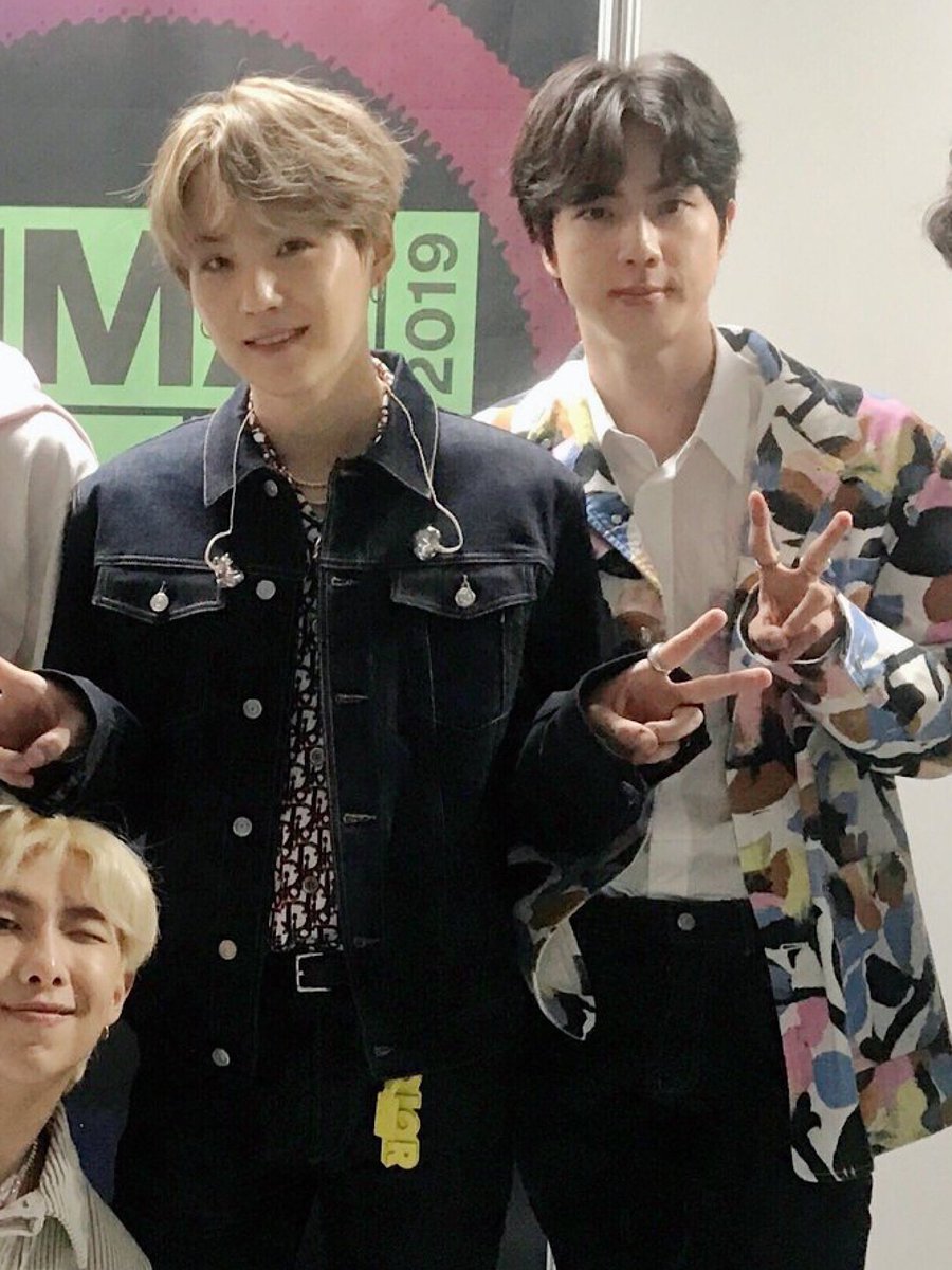 Yoonjin’s height difference - a devastating thread