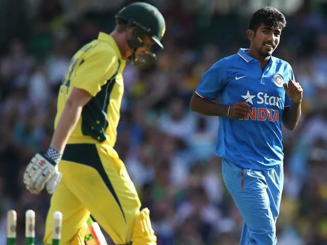 He gives out just 3 runs and takes the wicket of set Faulkner by a scotching Yorker. Bumrah finishes his spell by giving just 40 runs with the price wickets of  @stevesmith49 and  @JamesFaulkner44. Dhoni goes to Bumrah and tells him that if he had been there in the 1st 4 games..