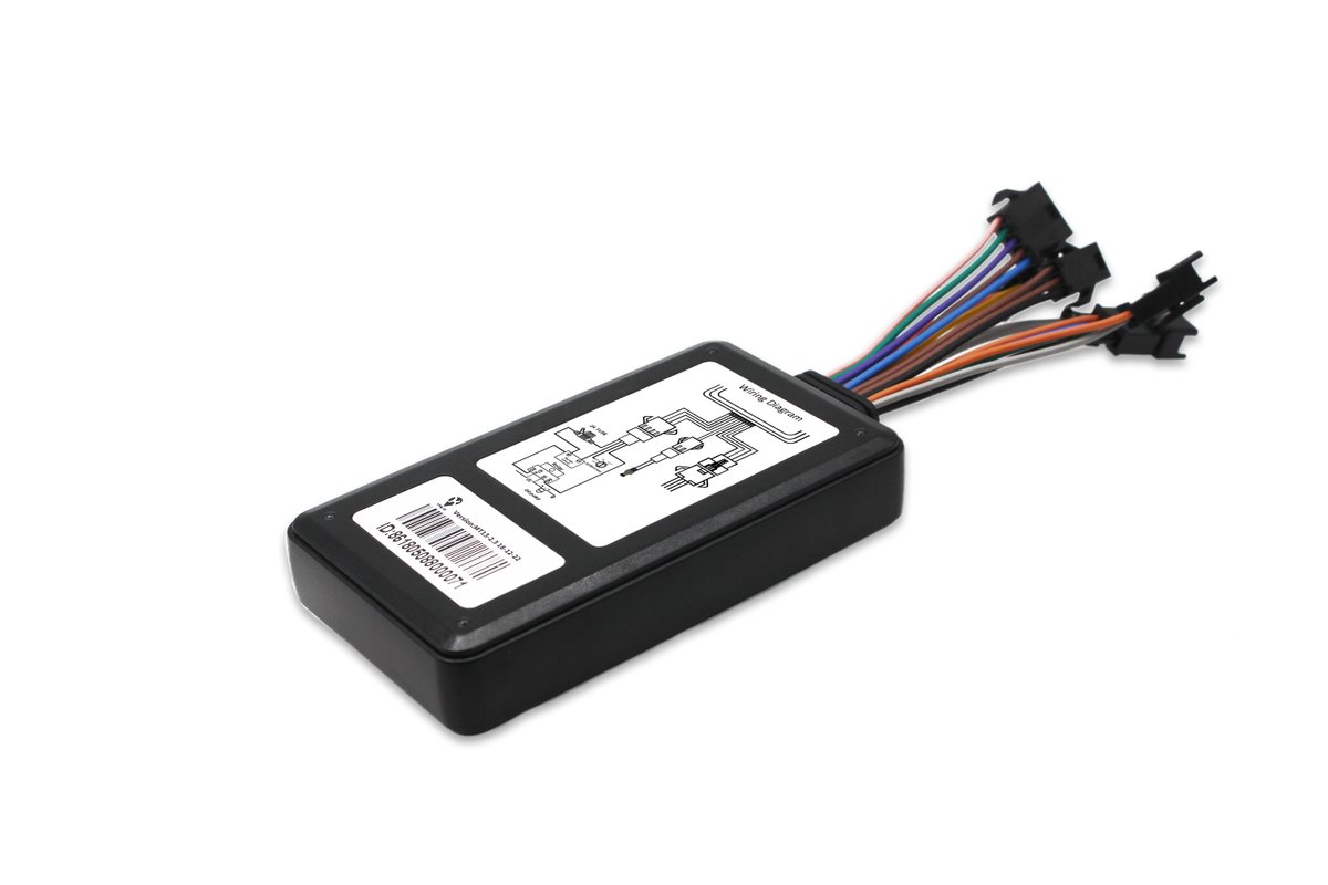 Kingwo10's tweet photo. Kingwo multifunctional #GPS device with high performance, in addition to the basic #tracking functions, the device also allows to connects multiple #SOS, supports fuel and power cut off function, it has more interfaces to support camera, #fuel sensors etc both for #cars https://t.co/oN1qofSRFA