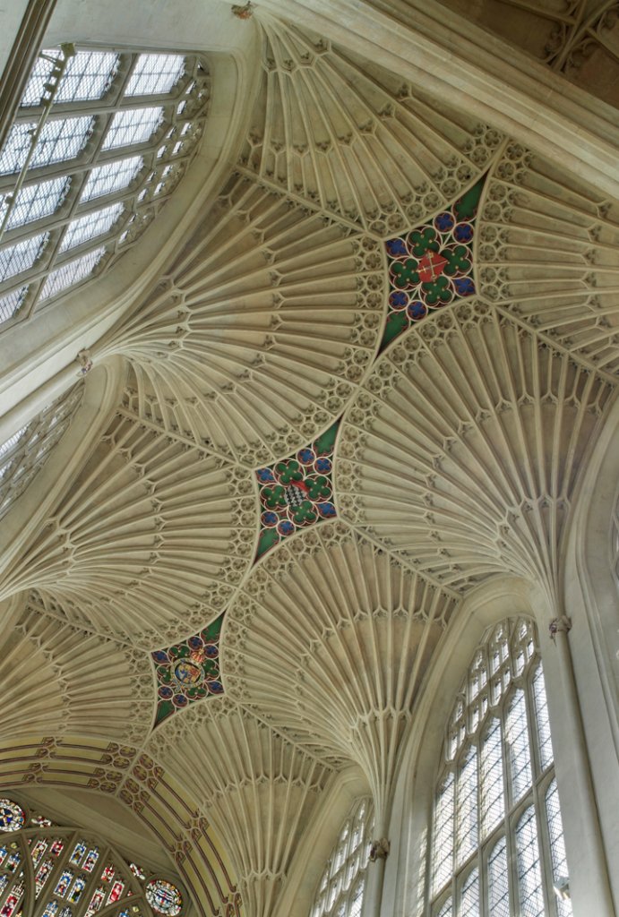 A historic, richly atmospheric place of worship - there is nowhere else quite like Bath Abbey. Columns of honey-gold stone, magnificent stained-glass windows and some of the finest fan vaulting in the world all sound familiar to locals and visitors alike. #visitbath #bathabbey