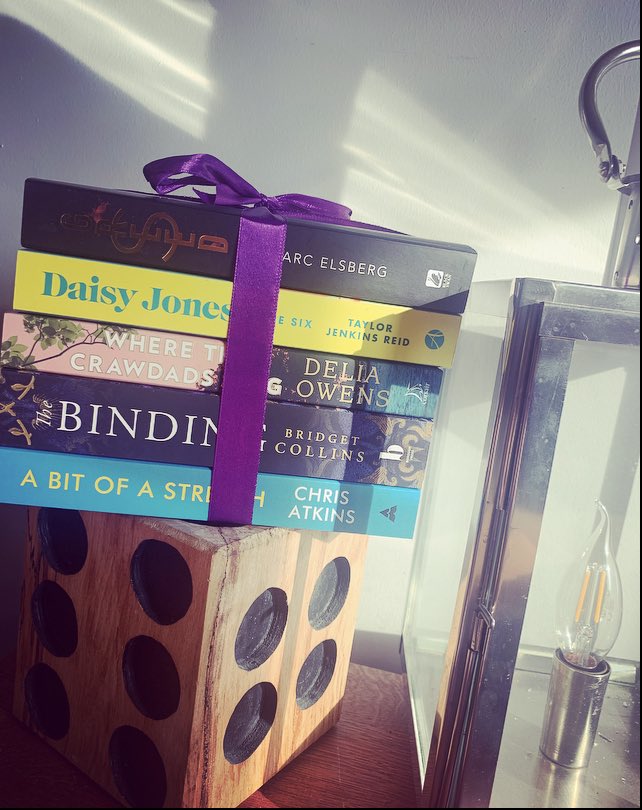 bertsbooks's tweet photo. Who wants to WIN something?

RT and follow by 8pm on Friday 23rd October and you could win this bundle of some of my favourite books of recent times. 

(UK only) https://t.co/x3FPvhmpF0