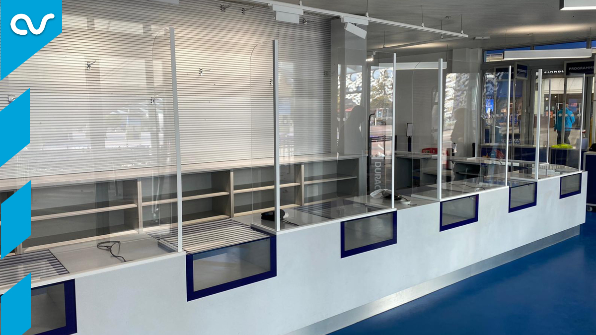 ArSigns's tweet photo. It's an all too familiar job for us but it's great that we can do our little bit to protect the public. On behalf of @national_merch at @TheO2 these safety screens were built and installed for when we get back to a little normality.
#safetyscreen #socialdistance #sneezeguard https://t.co/dlj99kbZ2I