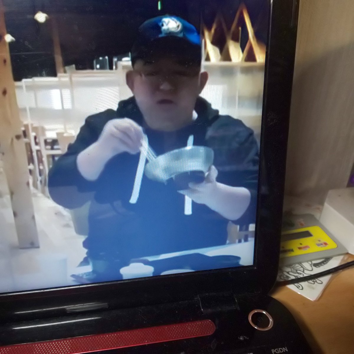 ひとのふんどしでひとりふんどし