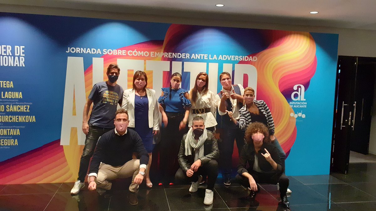 dipuAlicante's tweet photo. Que nada ni nadie detenga vuestra creatividad, empeño y constancia 💪 Concluye una nueva edición de #ALCTITUD, una jornada de @dipuALCjuventud para animar a los jóvenes a reinventarse y perseguir sus sueños 👉 @LericaMusic o @malvamusicofi han sido algunos de los participantes 💪 https://t.co/bYUeZY4pr2