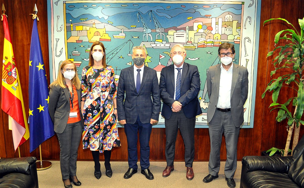 @PuertosEstado y el @puertodealmeria consensúan el Plan de Empresa 2020-2024, período en el que se invertirá un total de 36 M€. https://t.co/LTWsUZjENl https://t.co/uPVZUpfrt4