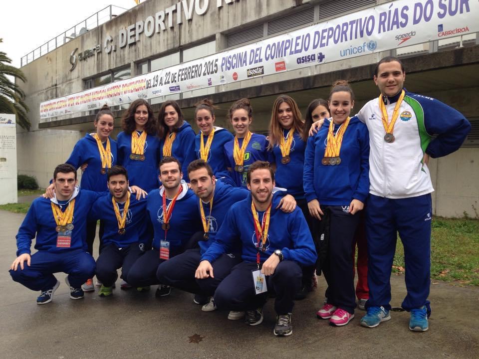 Estrenamos sección Máster para esta nueva temporada. Nadadores de los antiguos equipos AR Alcores, CN Talavera y CN Aqüis unen sus fuerzas para llegar lo más alto posible.

(Imágenes de las antiguas secciones Máster de AR Alcores, CN Talavera y CN Aqüis).

m.facebook.com/story.php?stor…