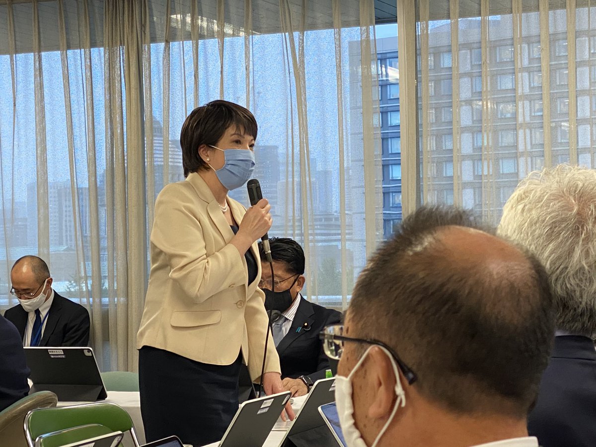 onoda_kimi's tweet photo. 本日のデジタル社会推進本部にて。議題は日本のデジタル政策の現状とデジタル庁設置に向けた検討状況について。高市先輩も法整備について的確なご指摘をされていました。 https://t.co/3hoilSYVUJ