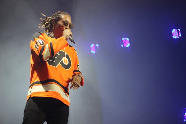 rappers wearing hockey jerseys (@HockeyRapper) / X