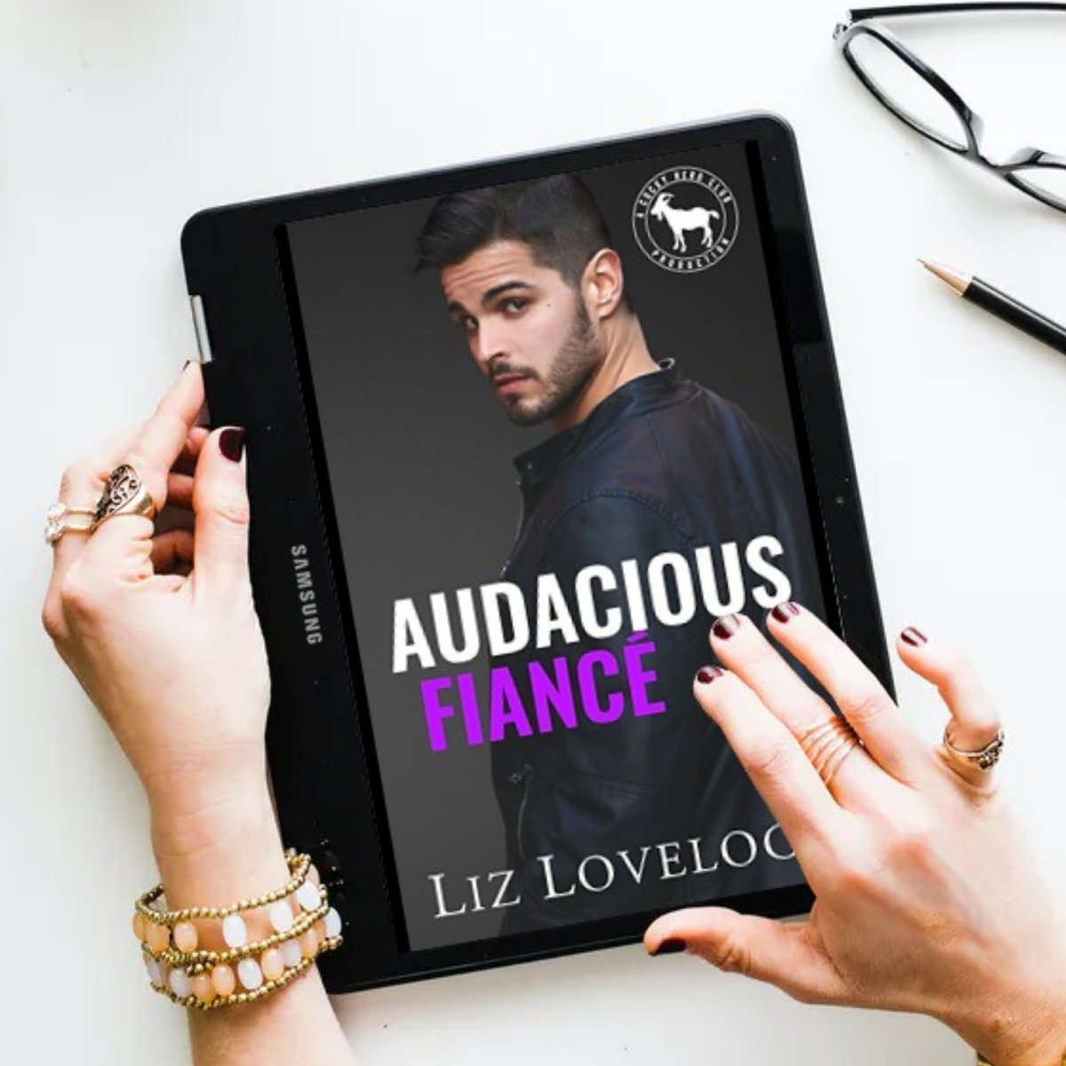 #CHCFeaturedBookoftheDay: Audacious Fiancé by Liz Lovelock (<a href="/LizLovelock/">Liz Lovelock</a>). Make sure you don't miss out on any of the Cocky Hero Club books and read now!
 Link: goodreads.com/book/show/5387…