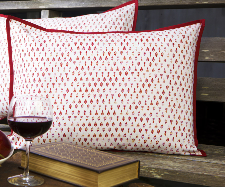 #Classic #Crimson #pillow_cover for your #bed #pillows. With a classic #print of #white and #red, they are part of an #elegant #colorful #bedding collection that has Fun #Moroccan flair. 
Made in #India 
#pillowcase #handmadecushions #designerpillows
