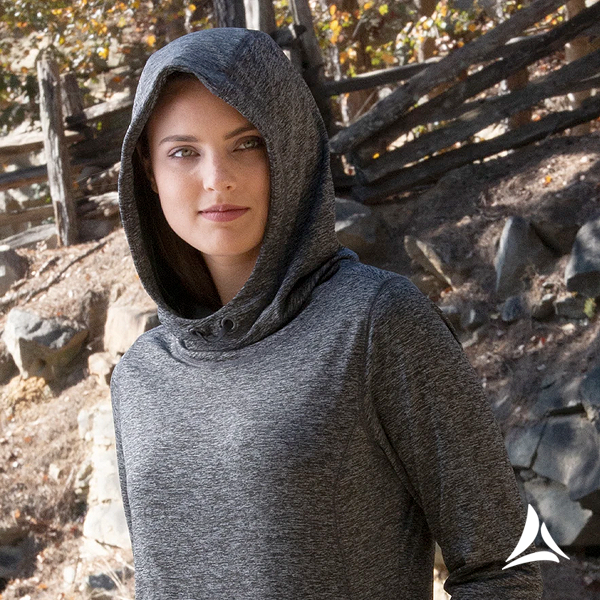 Bermuda_Sands's tweet photo. Comfortable outerwear for any season. 🍂

Our Carole Pullover Hoodie is built with vented sides and moisture-wicking fabric to keep you comfortable as the cooler temperatures set in - the perfect companion for any adventure.

Learn more: https://t.co/RfRM2DHjvU https://t.co/mvkhyRQDhF