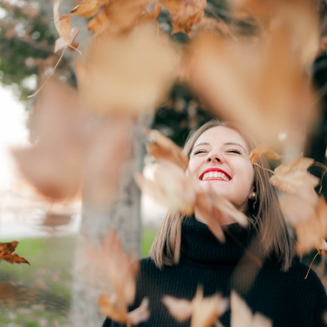 Say hello to winter and deeper shades of brown 😍 Did you know that we have a full range of colours from Golden Brown to Dark Brown so that you can find the perfect shade for you!