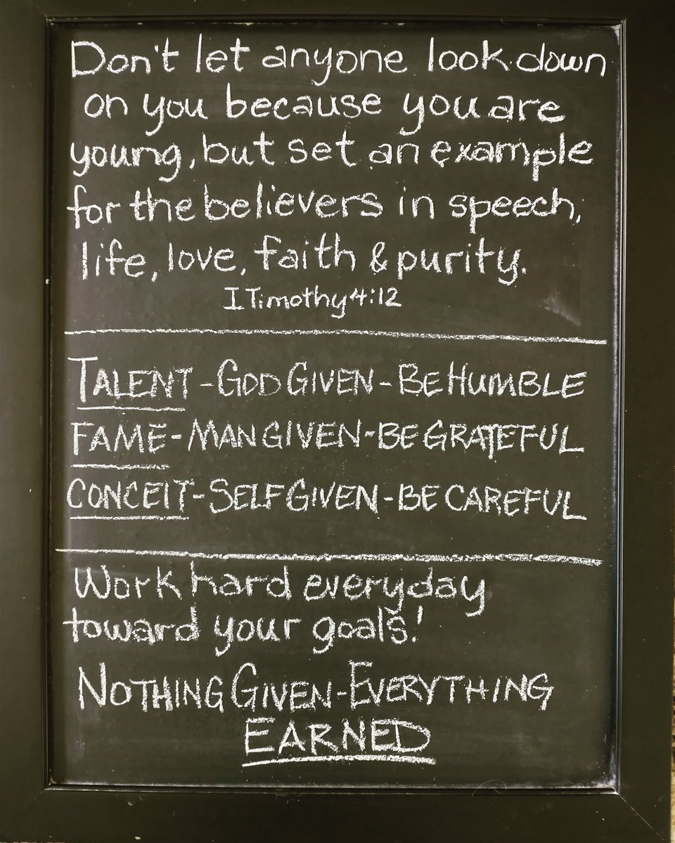 #motivational #chalktalk for the boys this week #nothinggiveneverythingearned https://t.co/FVwR13HH9k