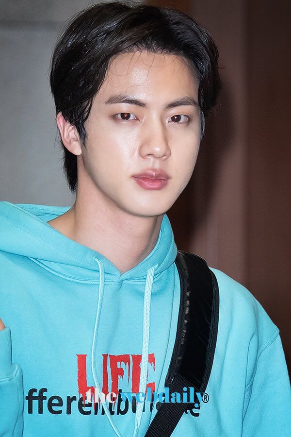 bare faced/no makeup kim seokjin— a thread 