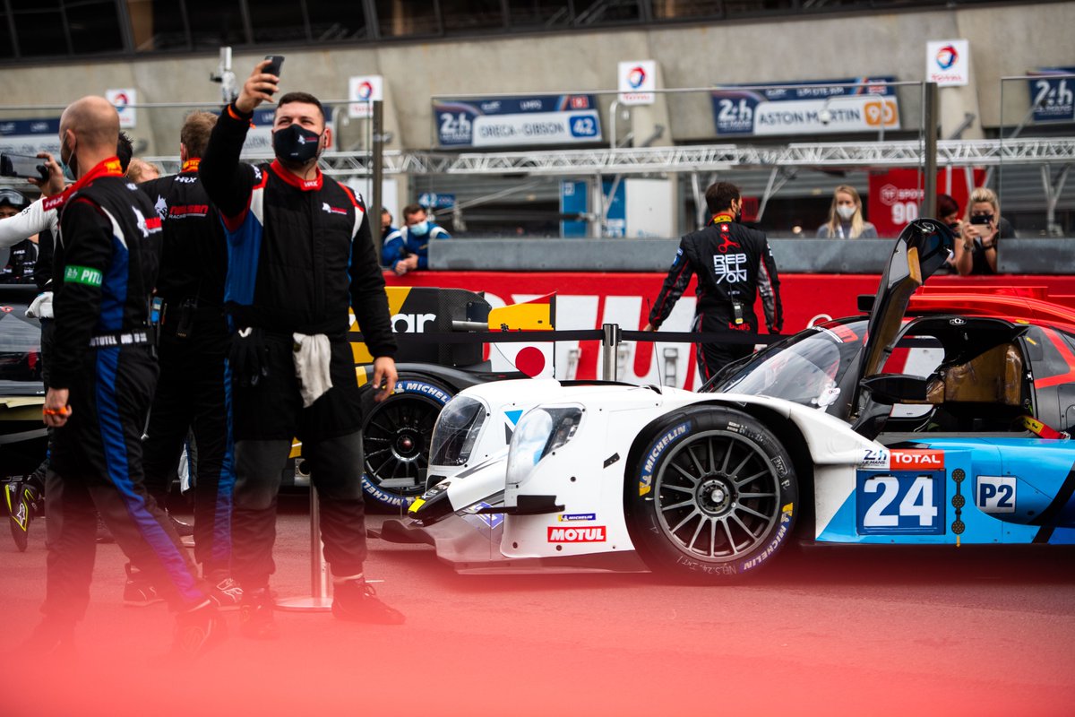 💭Reminiscing about this moment last month.
Can you think of a better way to conmmemorate our first 24 Heures du Mans start than this?
Le Mans replay - https://t.co/Ja8Jr3tF3B
#LEMANS24 | #24hUnited https://t.co/TJnFTMkI2N