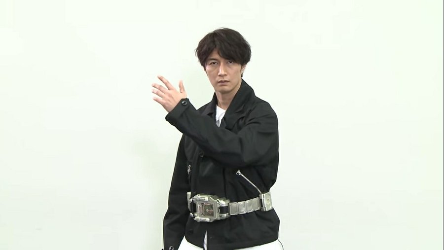 仮面ライダー剣のあらすじと最終回の結末は オンドゥル語の意味や由来についても マグナスのホビーニュース