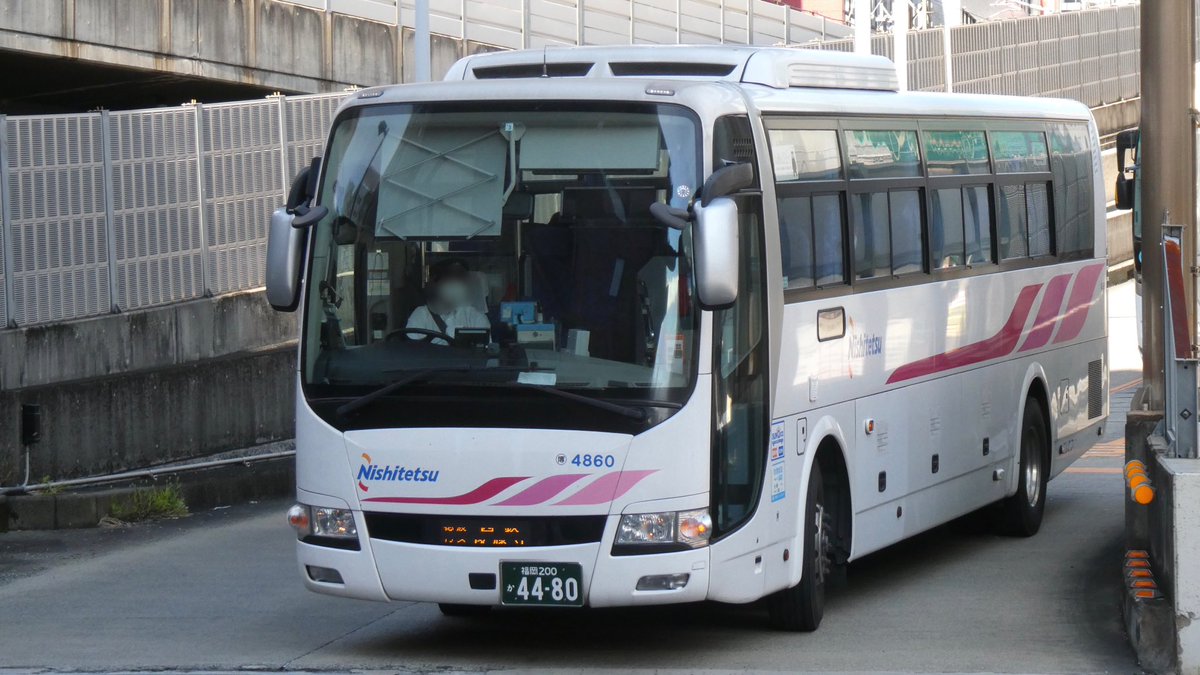 9州バス On Twitter 西鉄バス博多4860 佐賀200か757 新規登録 福岡200か4480 西鉄バス佐賀から博多へ転属 本日は 西鉄後藤寺行きで運用
